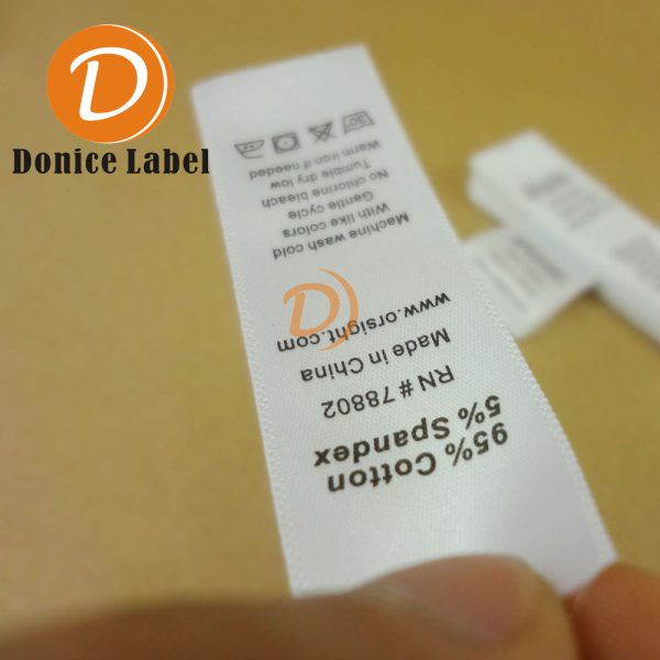 Durable washing labels for industrial use