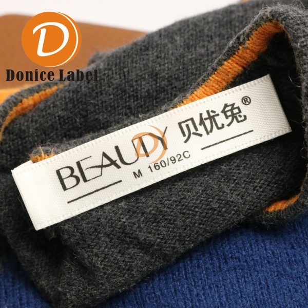 Heat-resistant washing labels for clothing care