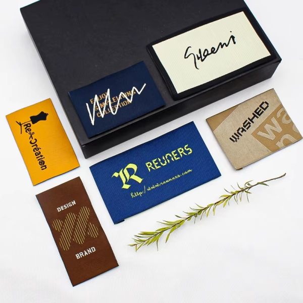 Metallic Thread Woven Labels